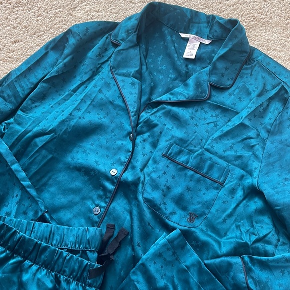 Victoria Secret Satin Star PJ Set - Picture 3 of 4